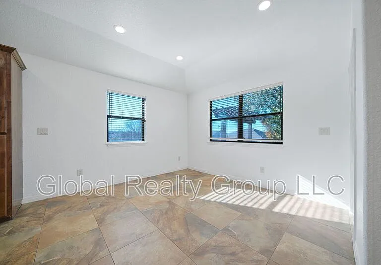 1634 Sunblossom Cir — Photo 19