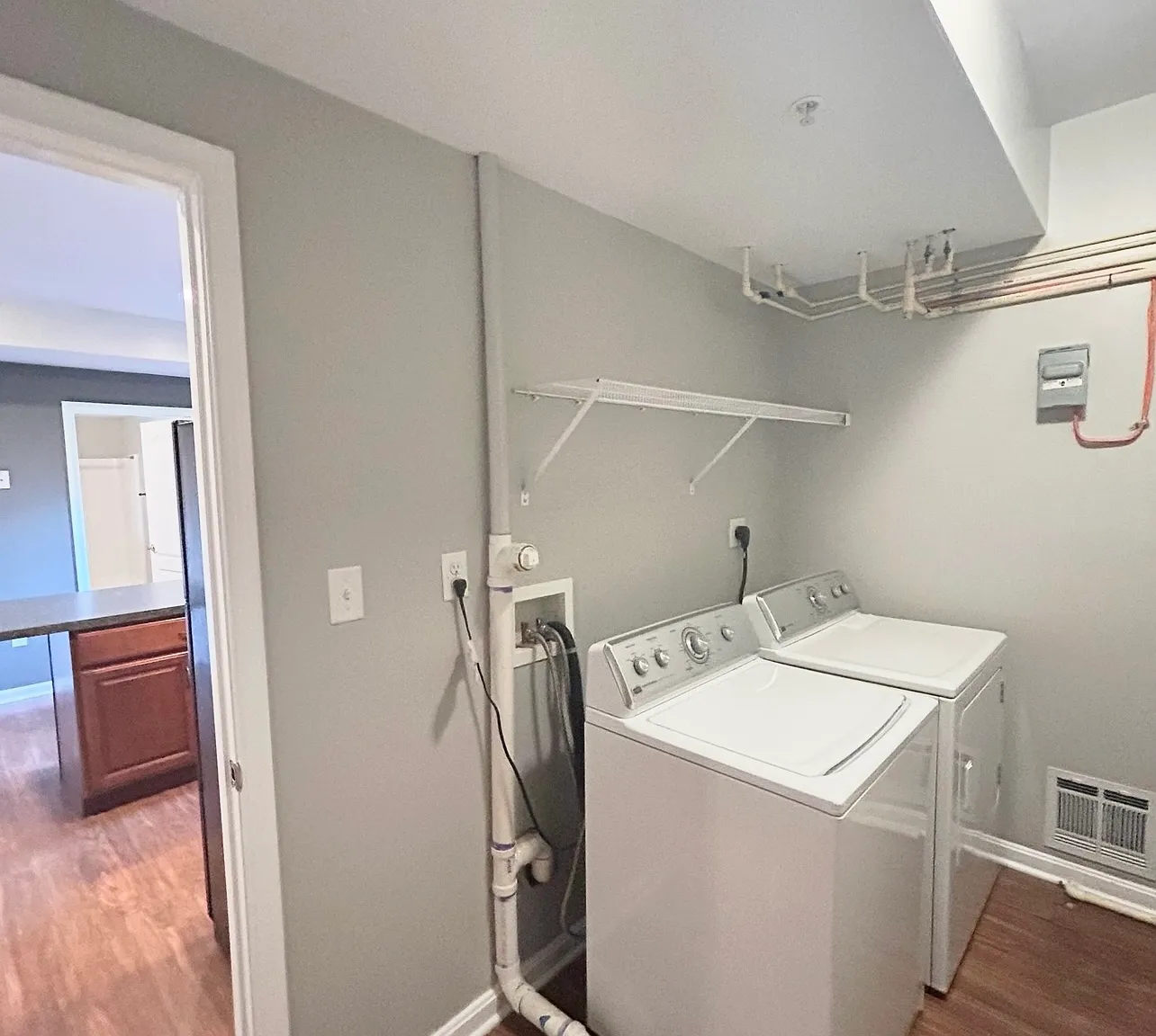 1 bed, 1000 sqft, $1,700 — Photo 3