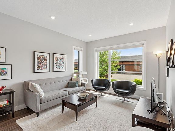 2nd image of UNIT 68-103 Pohorecky CRESCENT