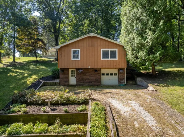23431 Lake Dr, Cassopolis, MI 49031