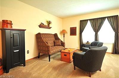4th image of 19310 Blue Point Dr