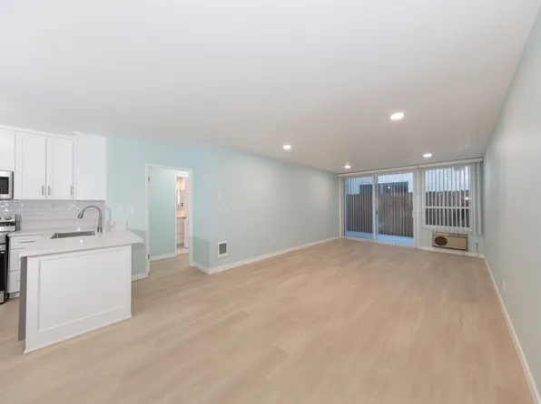11685 Montana Ave APT 103, Los Angeles, CA 90049