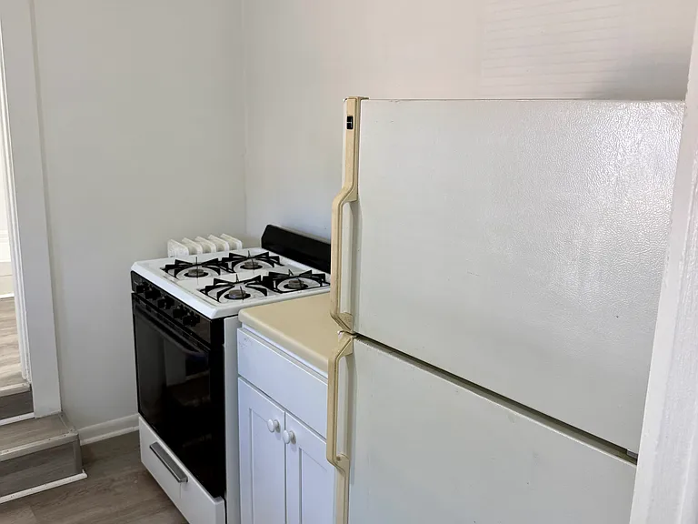 200 W State St #3 — Photo 7