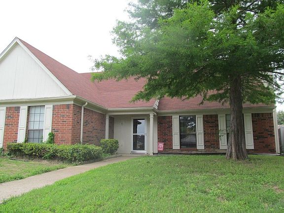 3rd image of 2109 Country Oaks Dr