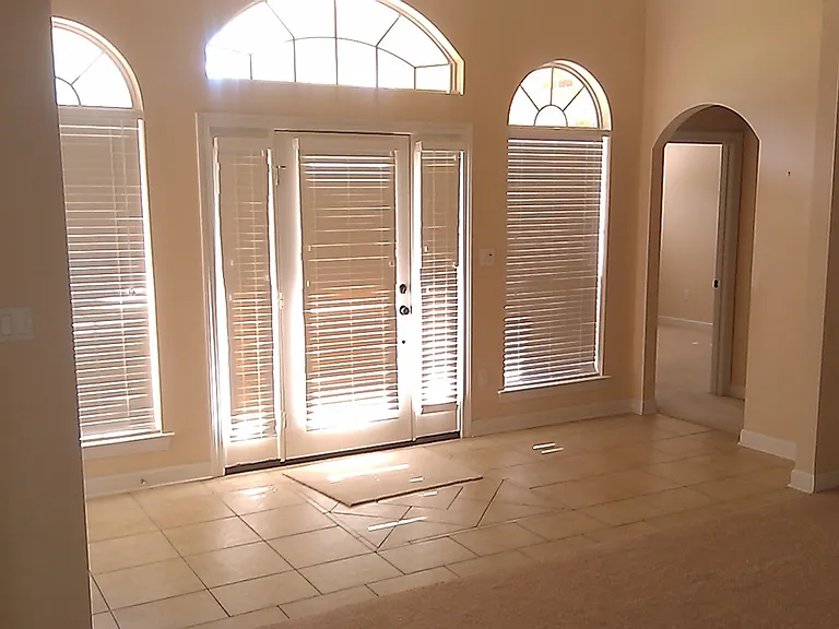 4006 Xavier Ct — Photo 8