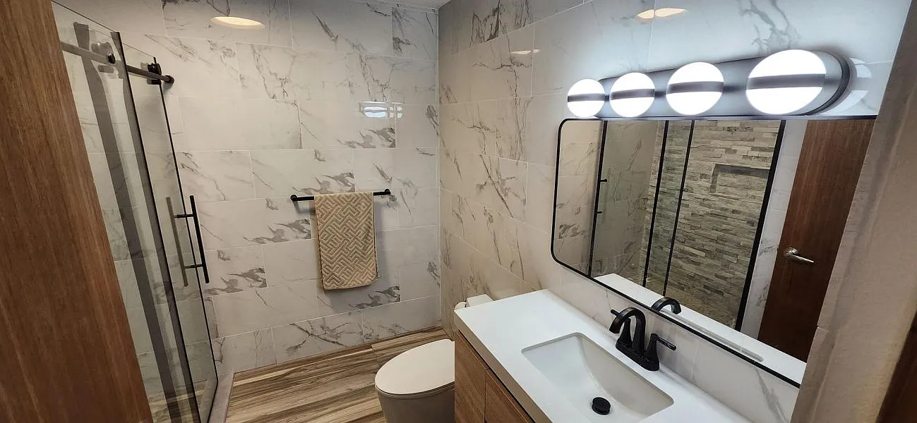 3 bed, 2.0 bath, 1239 sqft, $3,200 — Photo 3