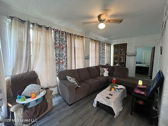 5th image of 3817 29th St