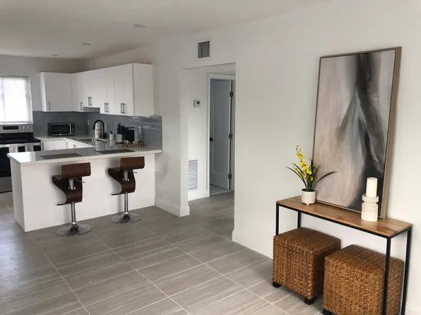 741 NW 18th Pl, Miami, FL 33125