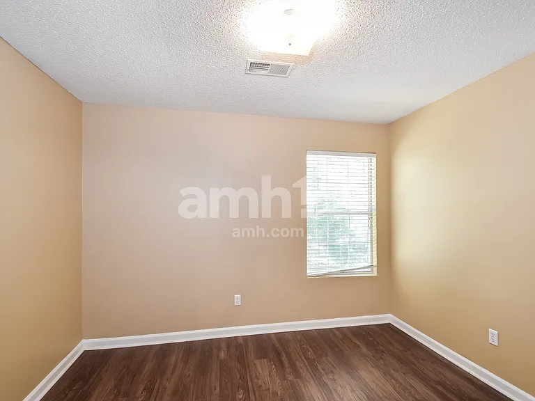 4514 Huron Rd — Photo 13
