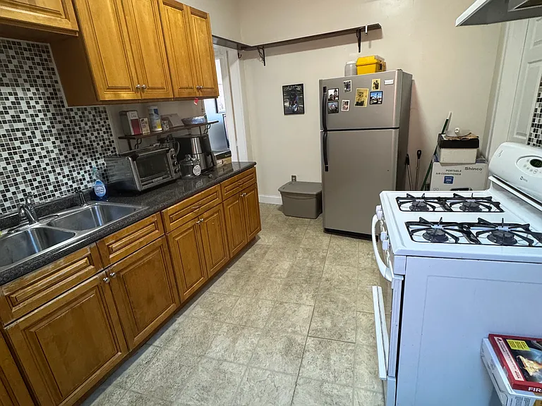 2 Linden St #S3 — Photo 5