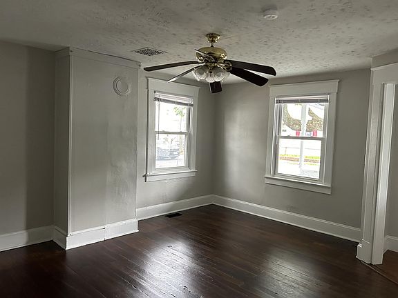 2nd image of 26 Jackson Ave