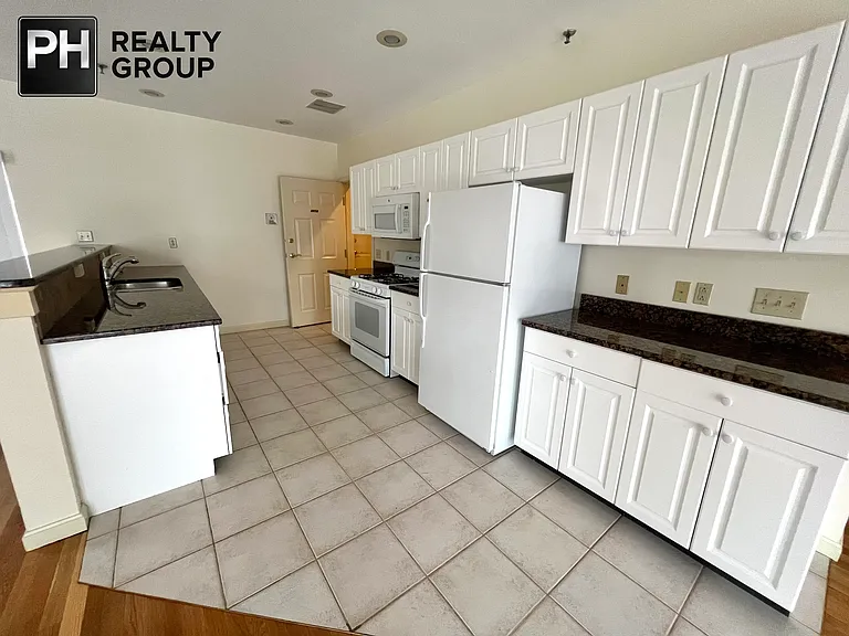 31 Channing St #1A — Photo 3