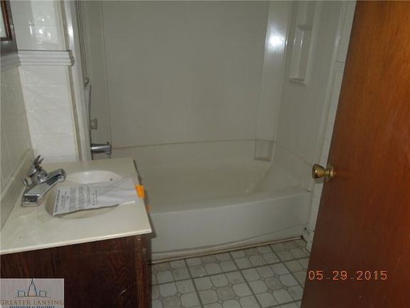 5th image of 214 West St