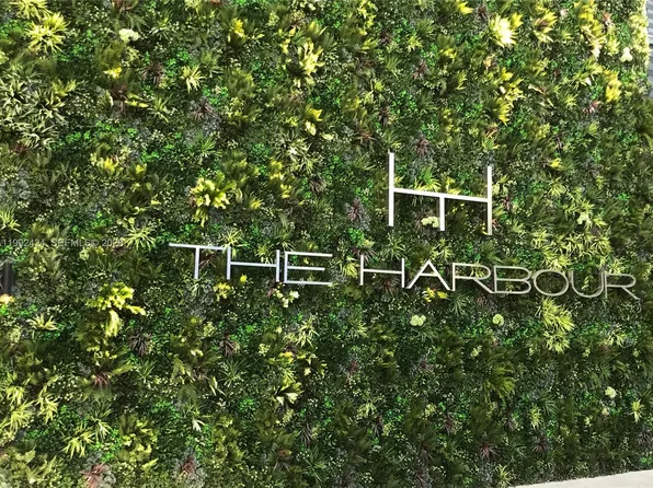 16385 Biscayne Blvd Unit 2206, North Miami Beach, FL 33160