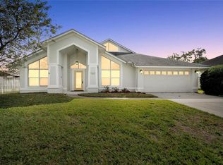 2007 Dumont Dr, Valrico, FL 33596