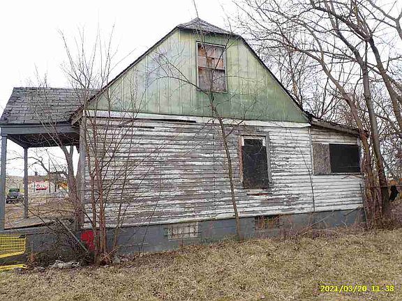 10174 Woodlawn