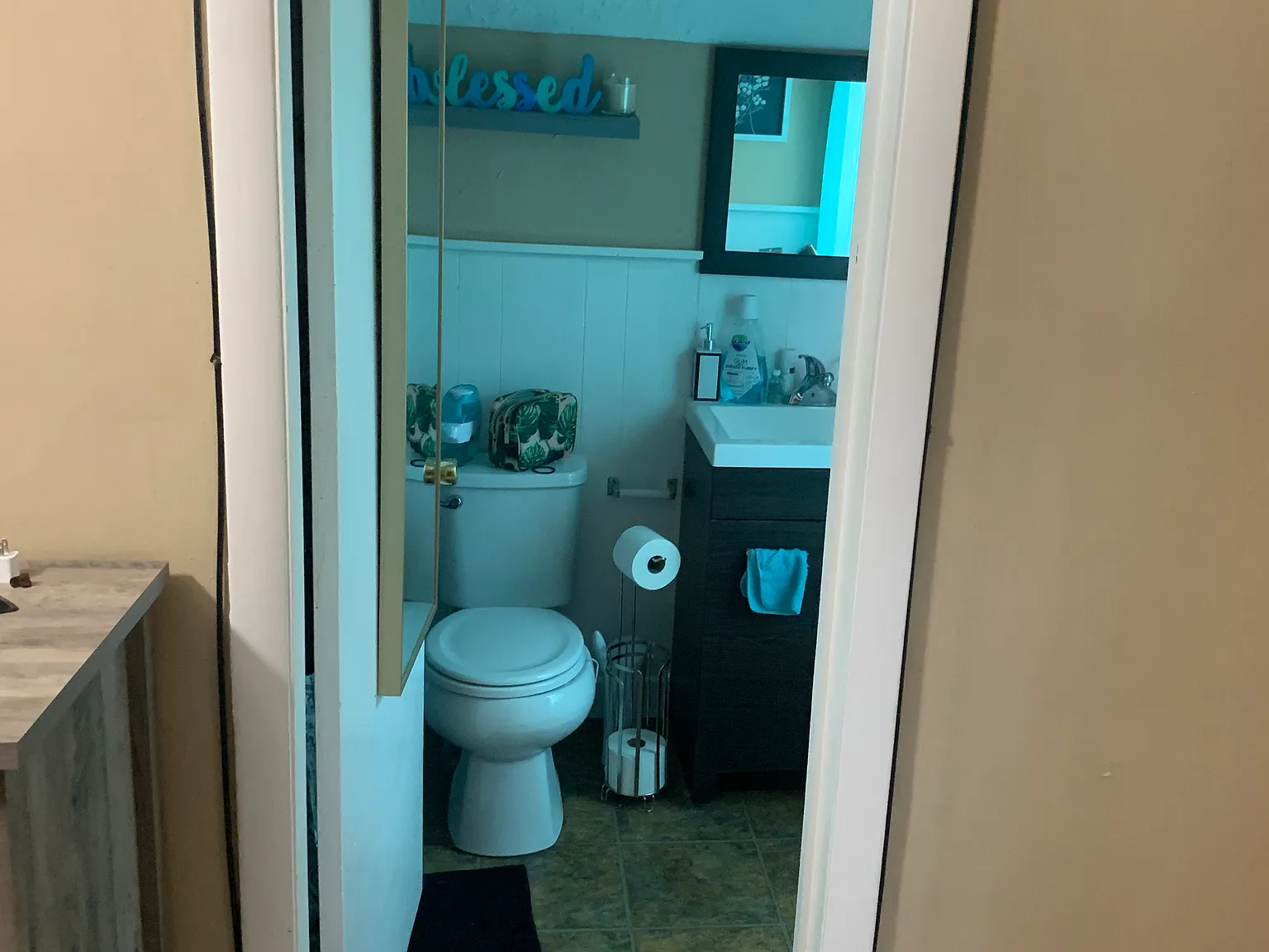 1 bed, 750 sqft, $1,300 — Photo 2