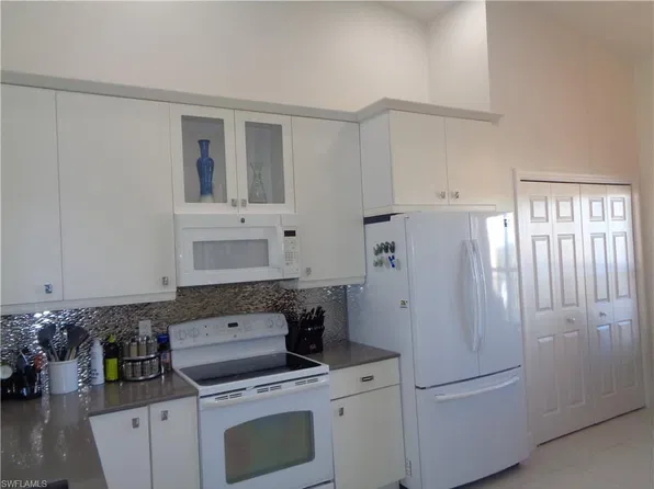 230 Vintage Cir, Naples, FL