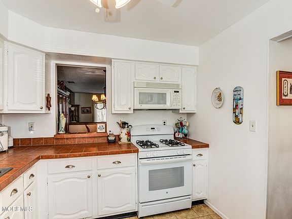 2nd image of 258 Grassmere Court