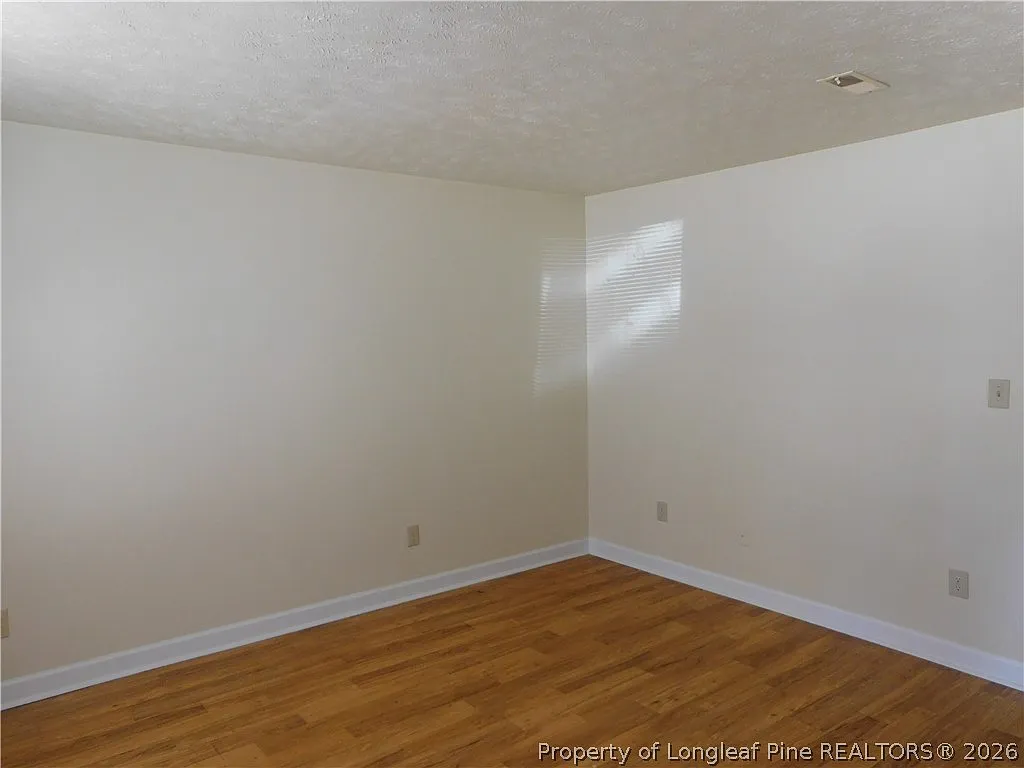 2 bed, 1.5 bath, 1024 sqft, $985 — Photo 4