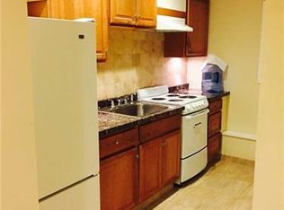 45 E Neptune Ave, Lindenhurst, NY 11757