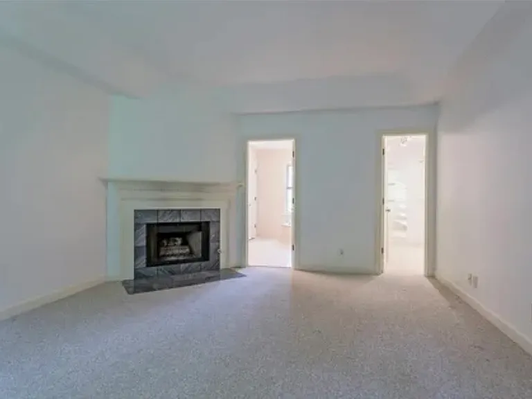 2304 Defoors Ferry Rd NW — Photo 19