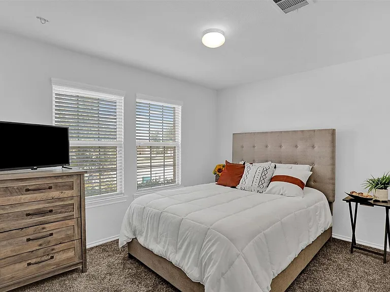 1111 Meadow Side Dr — Photo 17