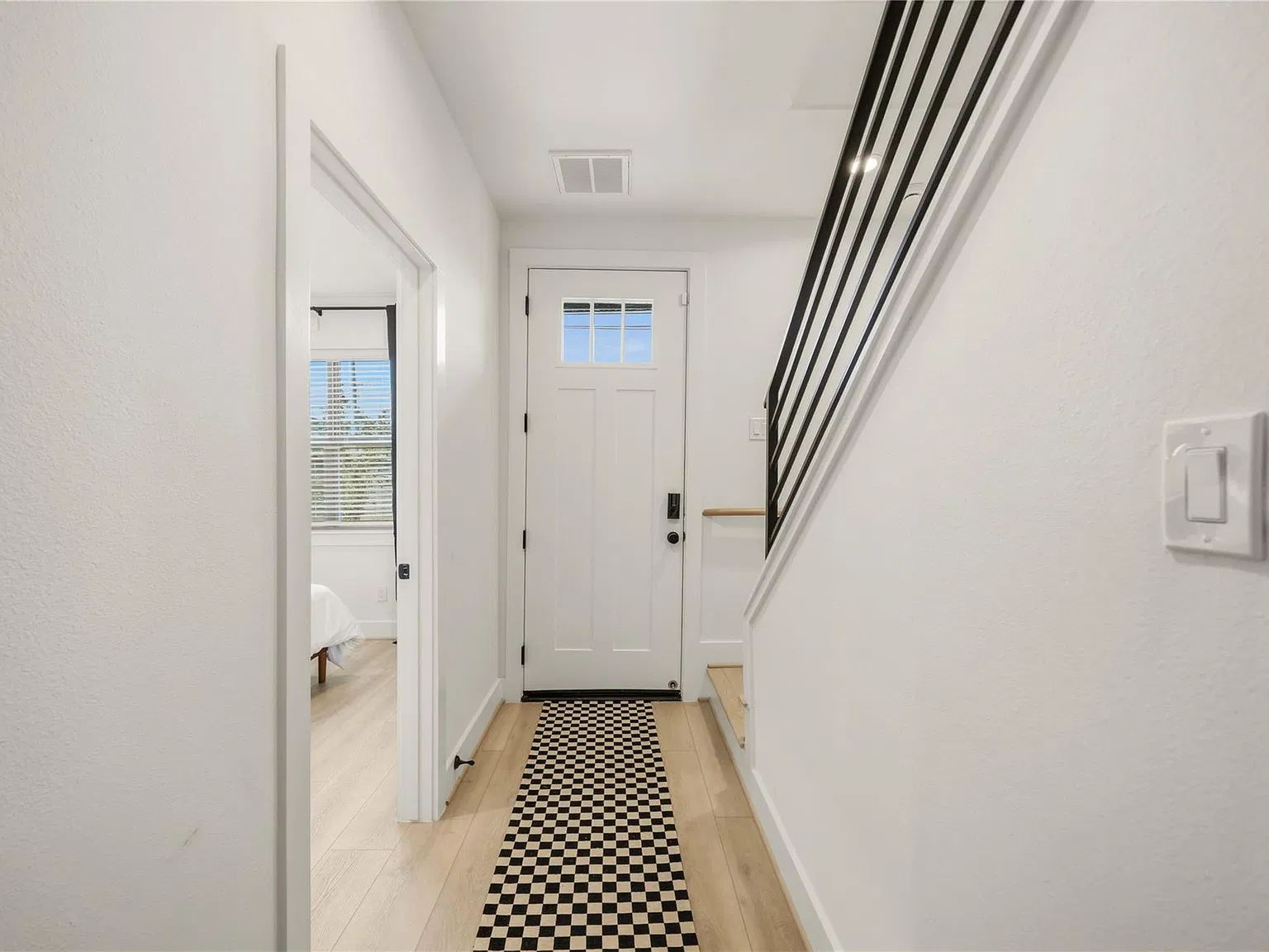 3 bed, 3.5 bath, 1822 sqft, $2,950 — Photo 4