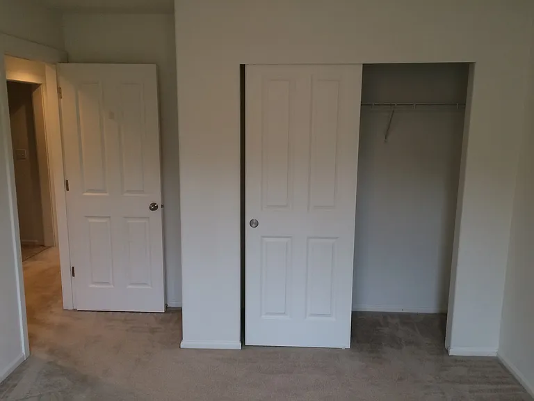 9946 NW Taylor St — Photo 17