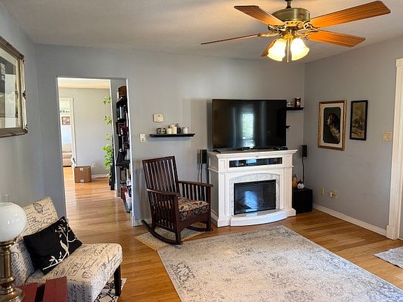 4th image of 417 S 22nd St