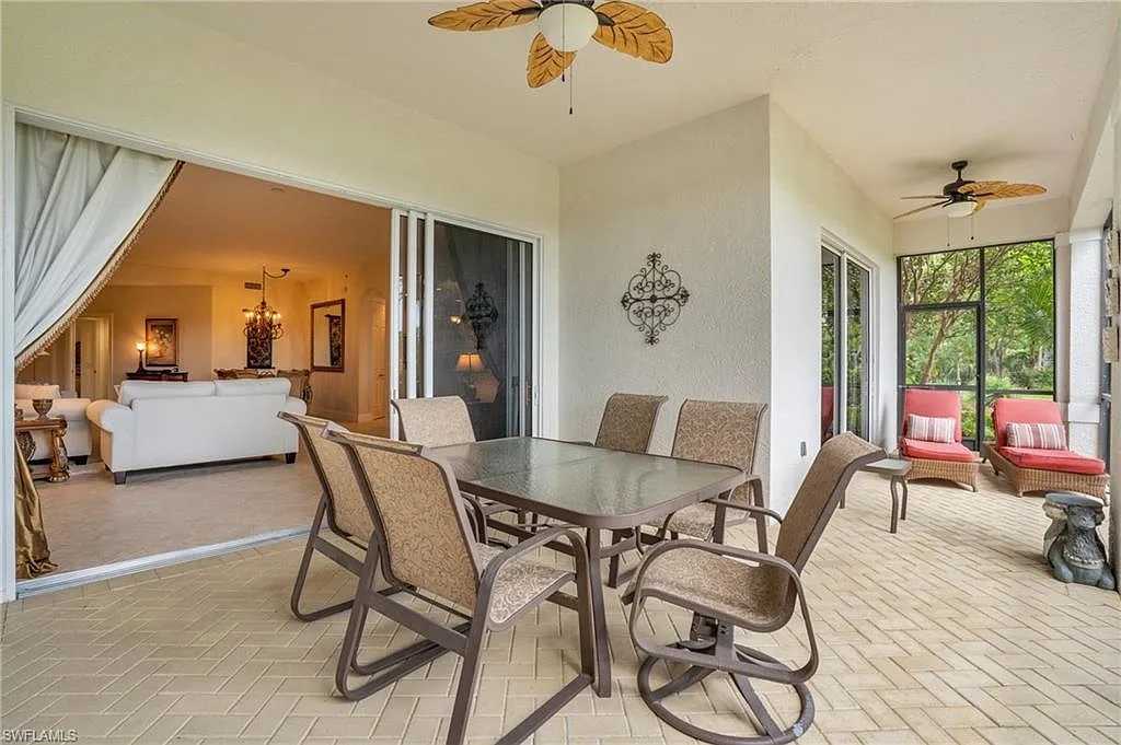 3 bed, 2.0 bath, 2408 sqft, $7,950 — Photo 2