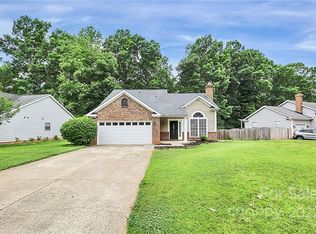 12515 Diamond Dr, Pineville, NC 28134