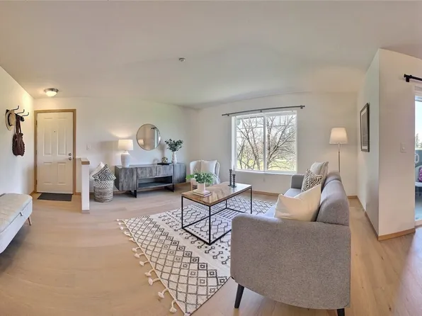 1957 23rd Place NE #203, Issaquah, WA 98027