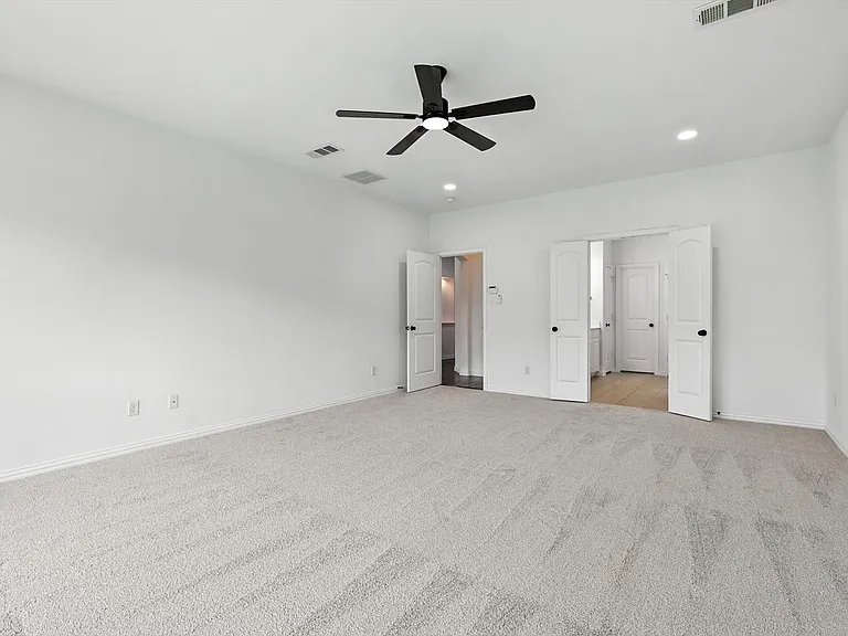 10421 Sexton Dr — Photo 17