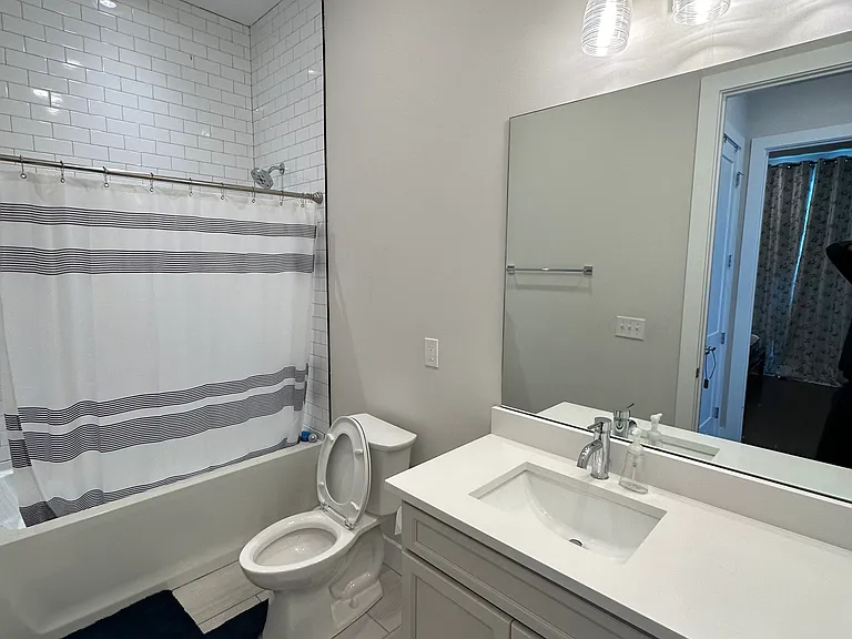 1705B Cass St #B — Photo 2
