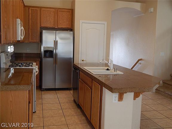 3rd image of 9041 Spinning Wheel Ave