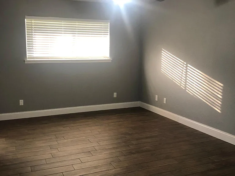 121 Walnut Ct — Photo 8