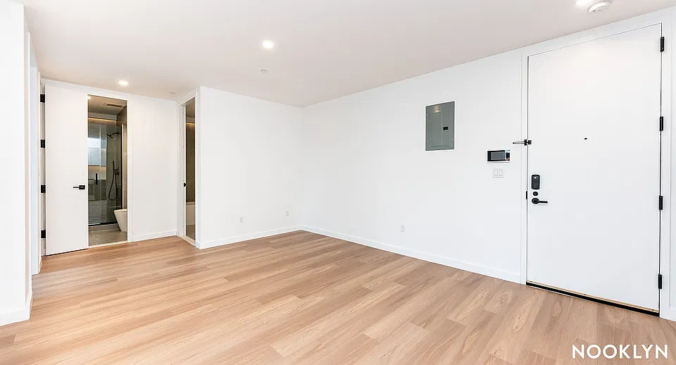 650 Madison Street — Photo 4