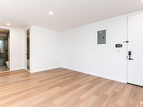 4th image of 650 Madison St #2D