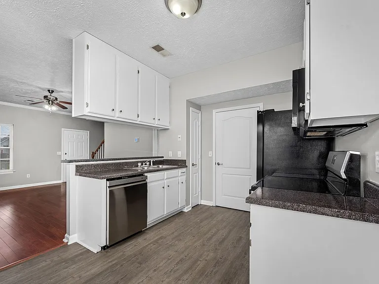 2634 Sewanee Pl — Photo 13
