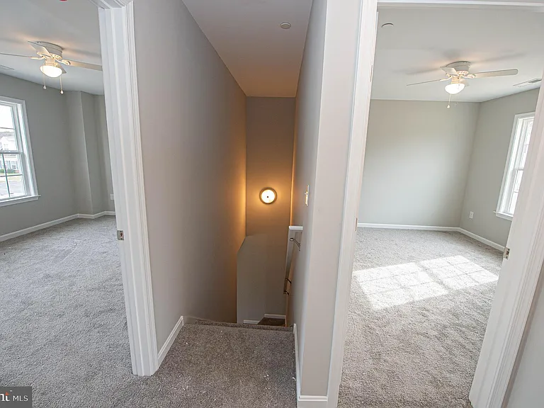 241 Morgans Ct — Photo 37
