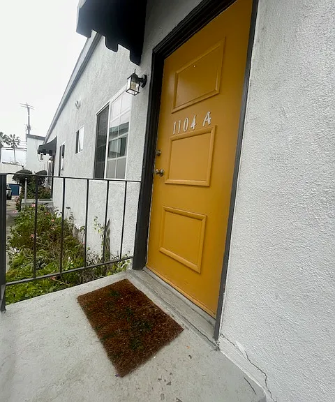 1104 20th St #A — Photo 2