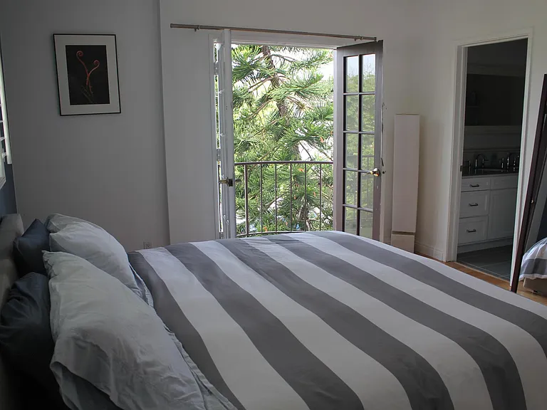 11820 Mayfield Ave #208 — Photo 15