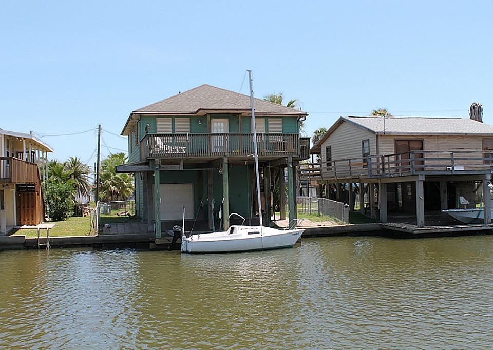 1st image of 16702 Tahiti Way