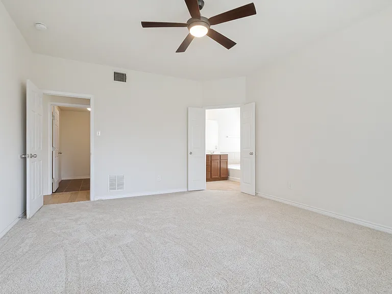 1212 Villa Paloma Blvd — Photo 16