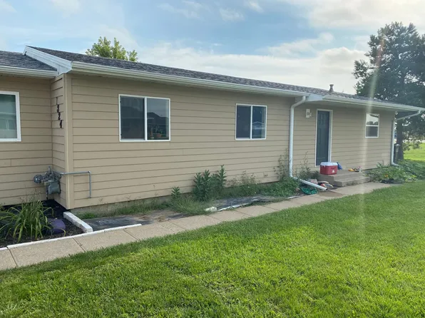 1324 Vandenberg Cir, Sergeant Bluff, IA 51054