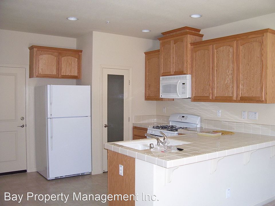 2nd image of 349 Apple Ave