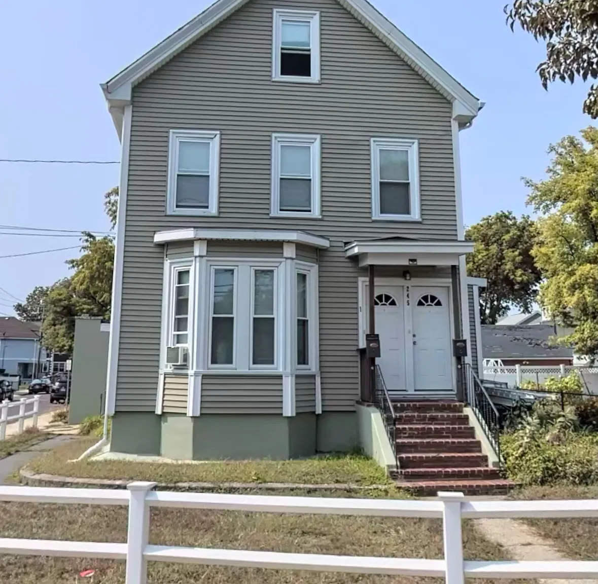 2 bed, 1095 sqft, $2,500 — Photo 2