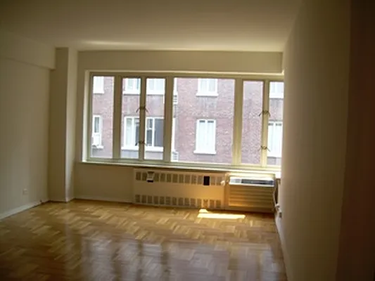 Rented by City Connections Realty | media 5