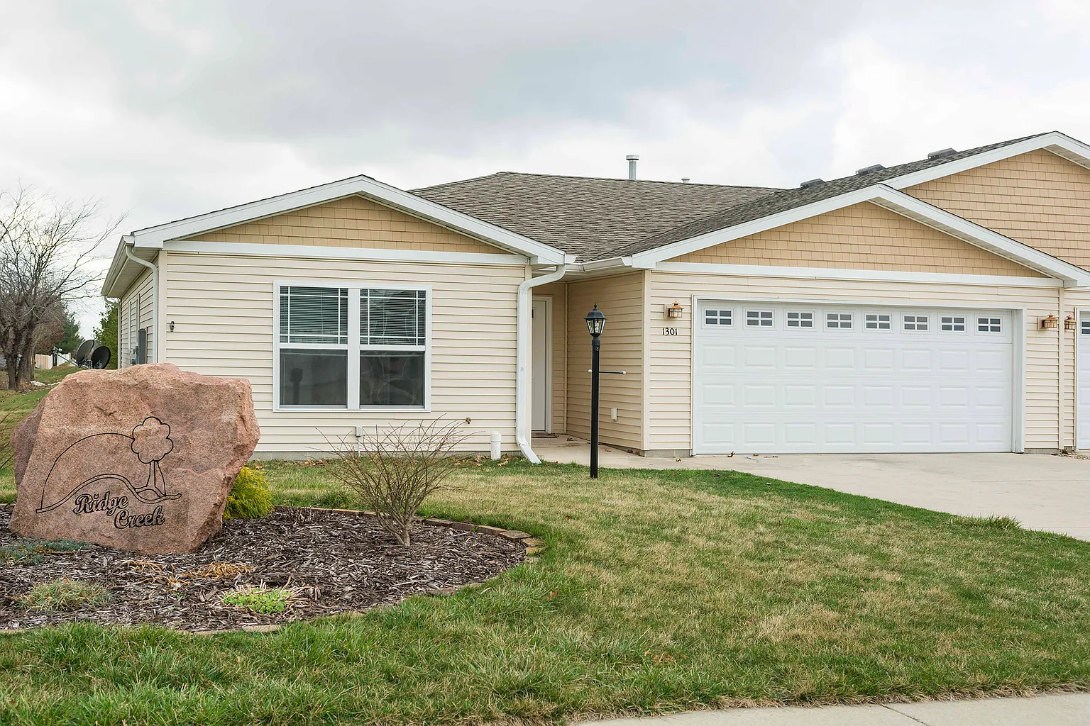 1301 Rolling Hills Dr photo 1